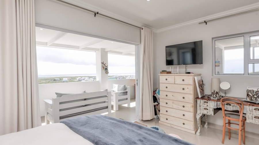 4 Bedroom Property for Sale in Agulhas Western Cape